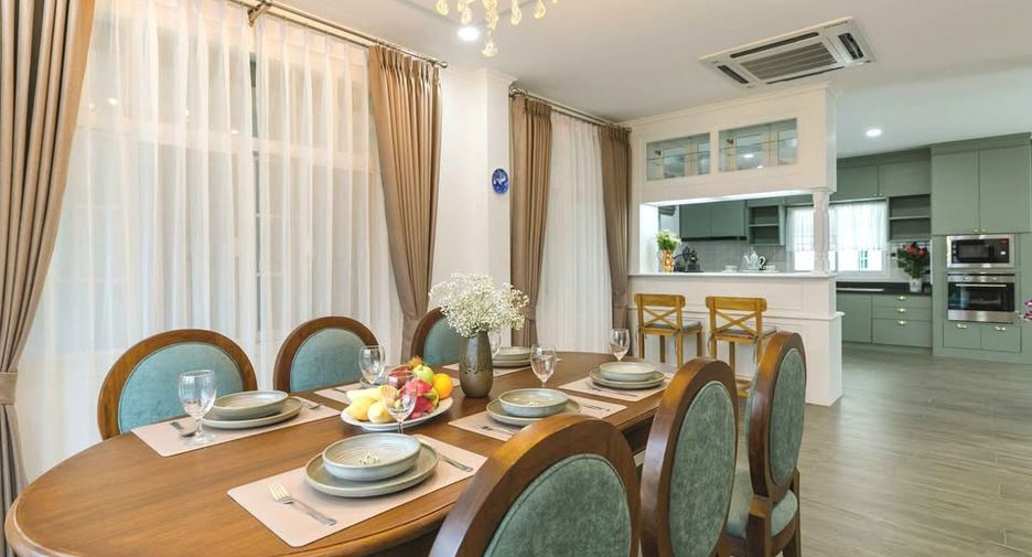 For rent 5 bedrooms villa in Mueang Chiang Mai, Chiang Mai