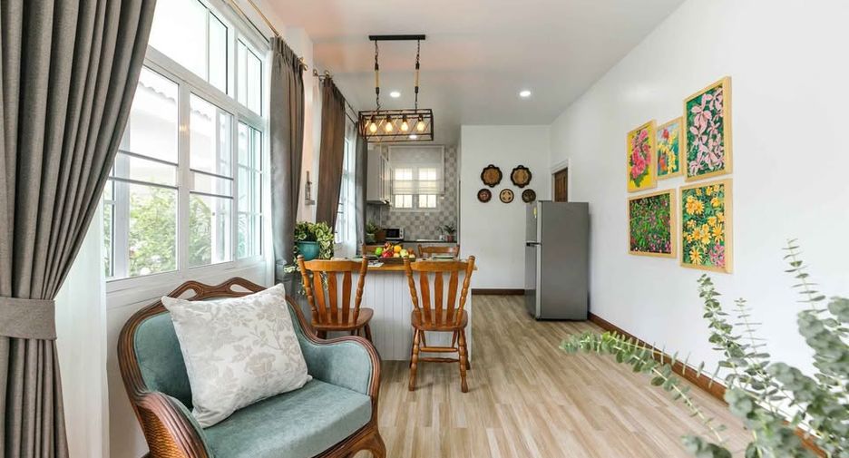 For rent 5 bedrooms villa in Mueang Chiang Mai, Chiang Mai