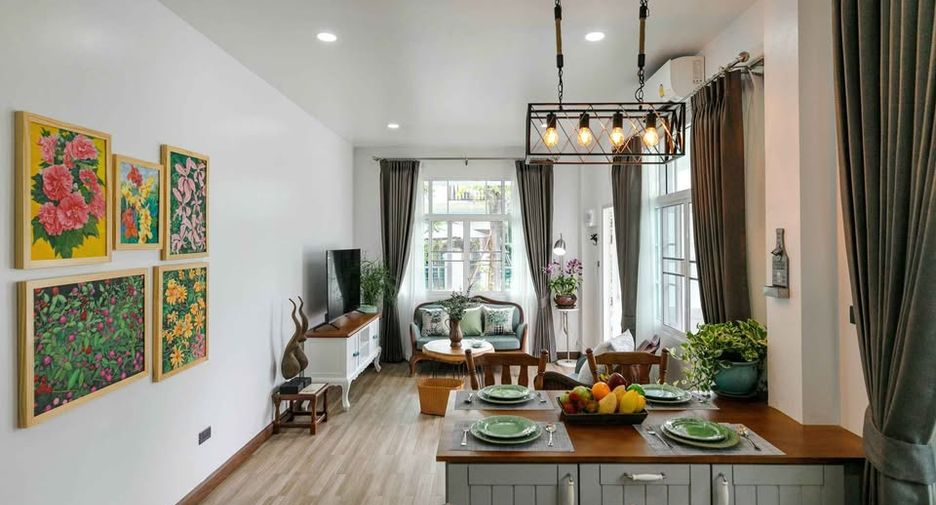 For rent 5 bedrooms villa in Mueang Chiang Mai, Chiang Mai