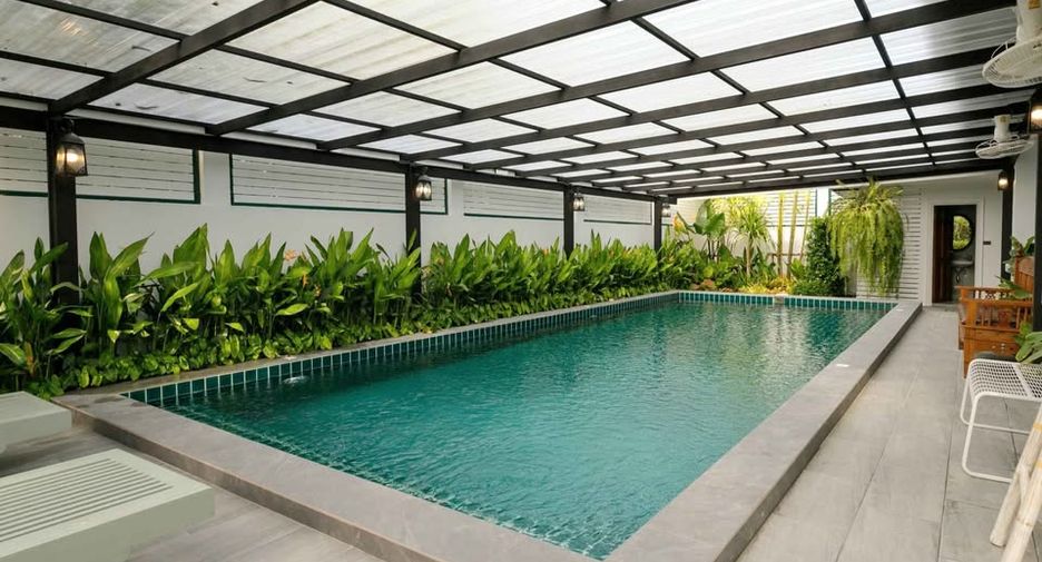 For rent 5 bedrooms villa in Mueang Chiang Mai, Chiang Mai