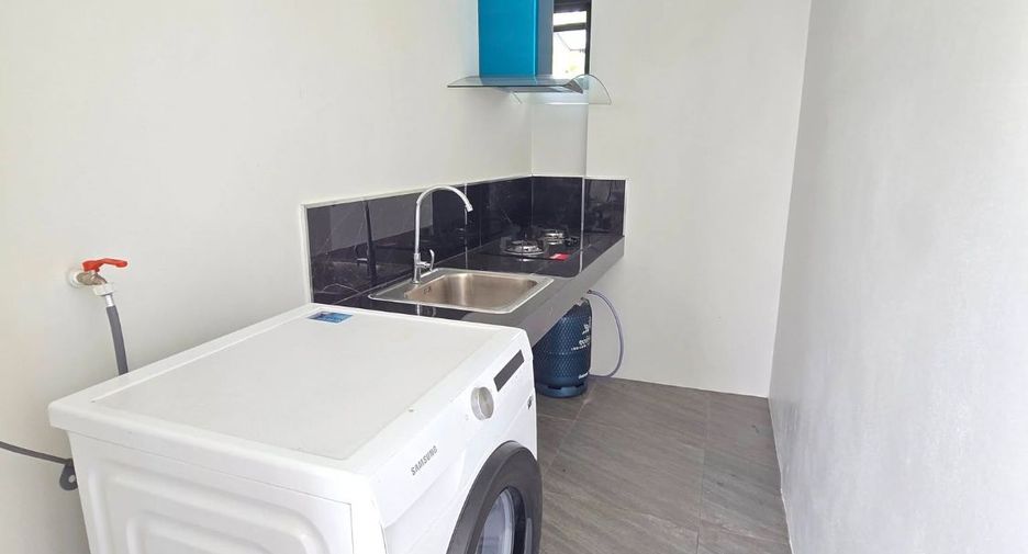 For rent 4 bedrooms villa in Mueang Chiang Mai, Chiang Mai