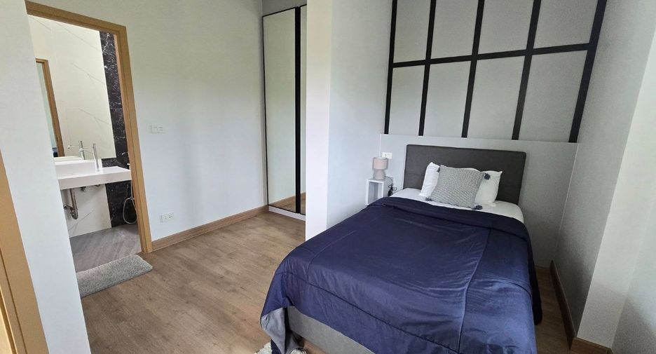 For rent 4 bedrooms villa in Mueang Chiang Mai, Chiang Mai