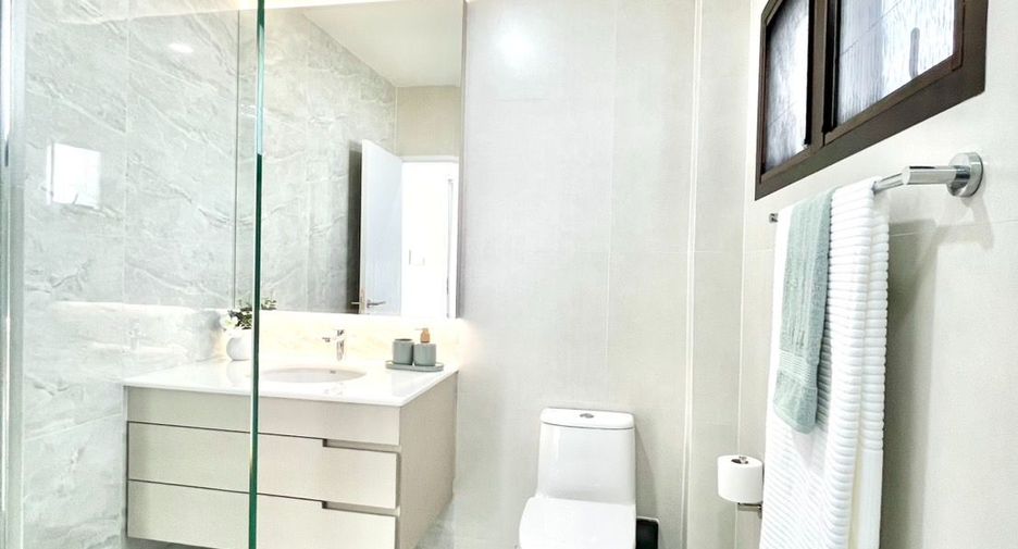 Продажа 4 спальни дом в Сан Кампаенг, Чианг Маи