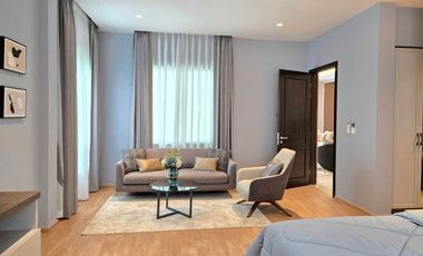 For rent そして for sale 5 Beds house in Lat Krabang, Bangkok