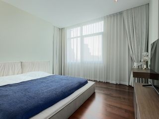 For sale 3 Beds condo in Khlong Toei, Bangkok