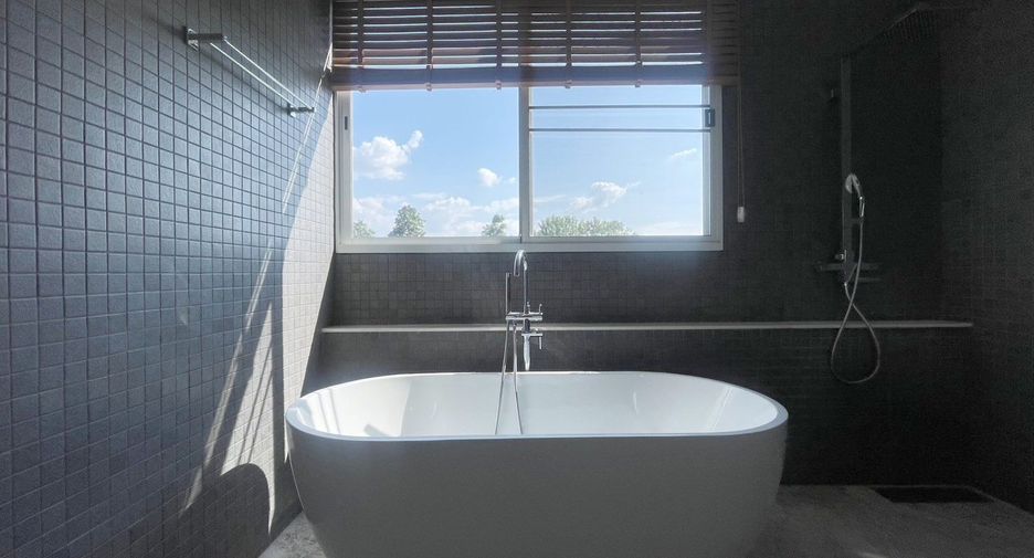For rent and for sale 4 bedrooms villa in Hang Dong, Chiang Mai
