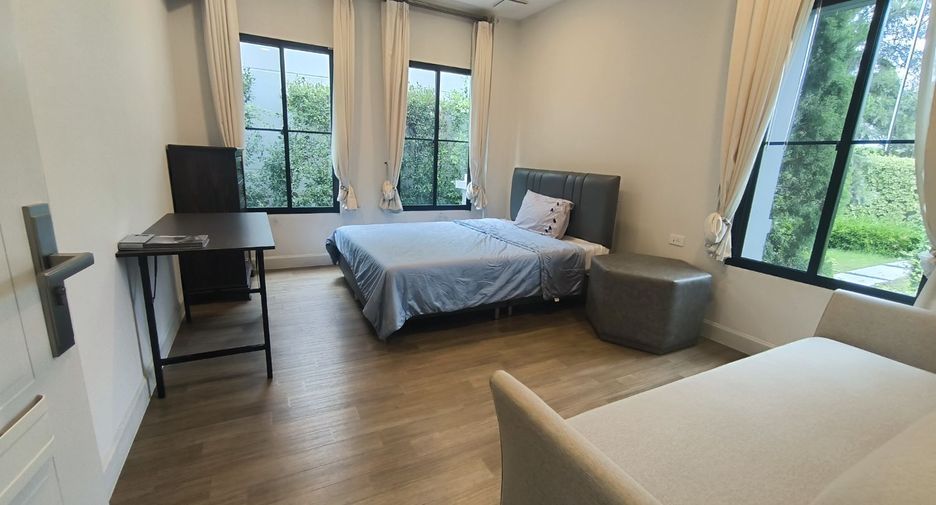 For rent 4 bedrooms house in Saphan Sung, Bangkok