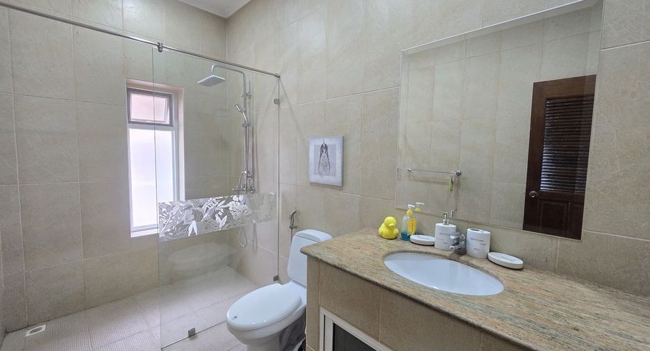 For sale 3 bedrooms house in Bang Lamung, Chonburi