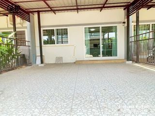 For sale 4 bed townhouse in Mueang Ubon Ratchathani, Ubon Ratchathani