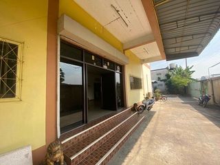 For rent and for sale 4 bed warehouse in Mueang Samut Sakhon, Samut Sakhon