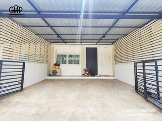 For sale 2 bed townhouse in Kantharawichai, Maha Sarakham