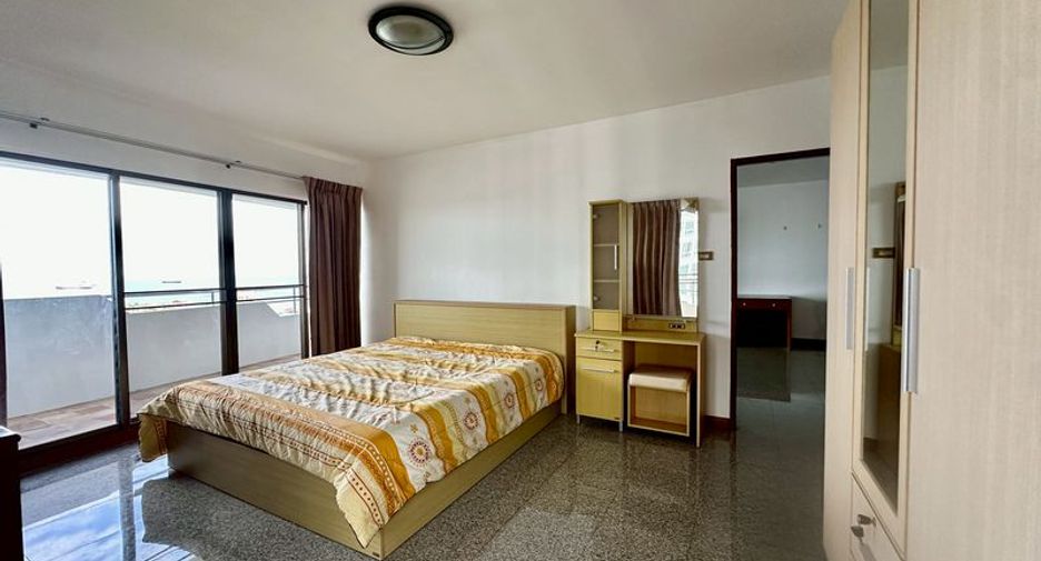 For rent 2 bedrooms condo in Si Racha, Chonburi