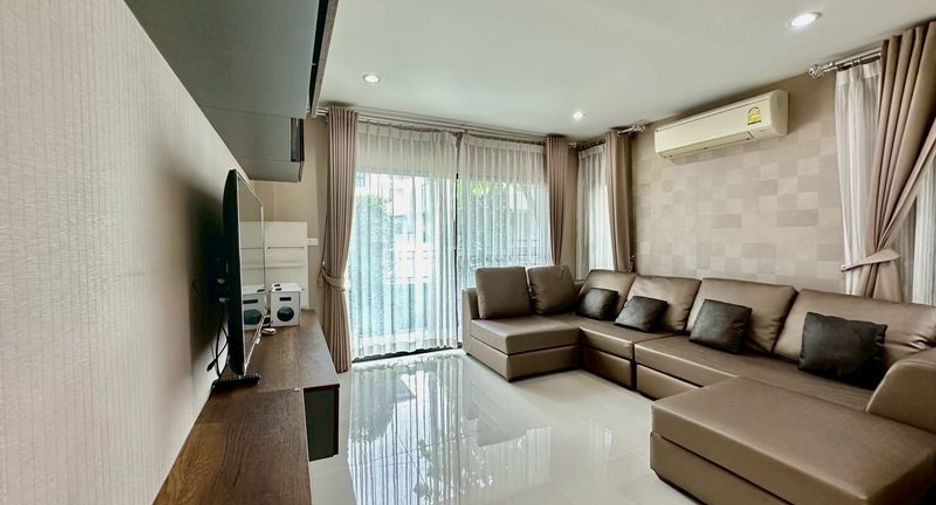 For rent 3 bed house in Si Racha, Chonburi
