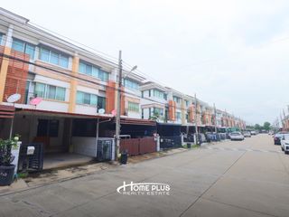 For sale 3 Beds townhouse in Bang Kapi, Bangkok