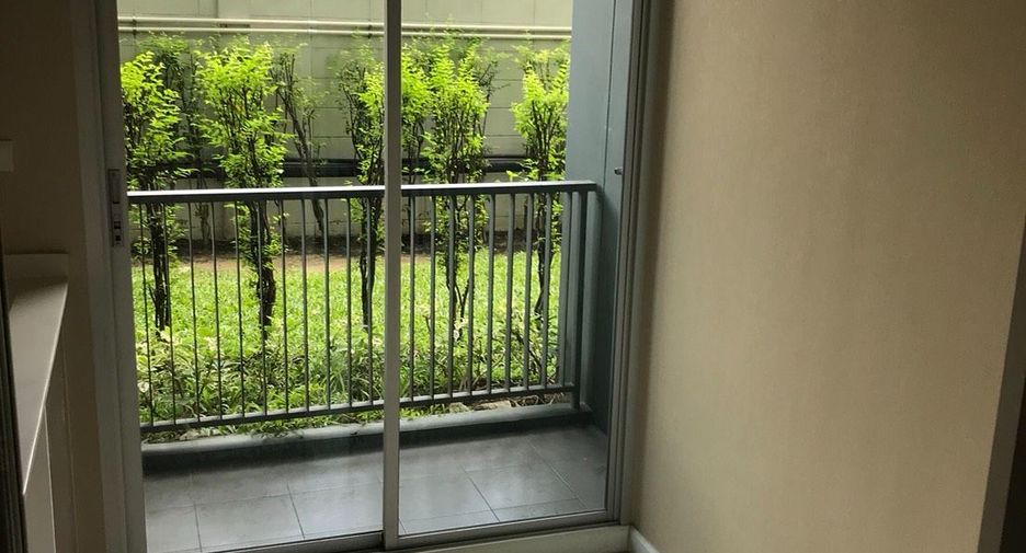 For sale 1 bed apartment in Khlong Toei, Bangkok