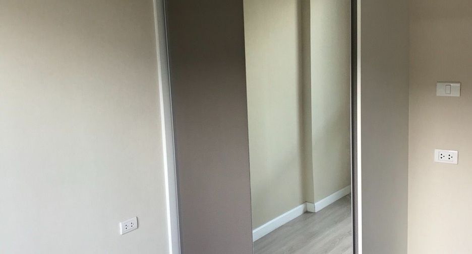 For sale 1 bed apartment in Khlong Toei, Bangkok