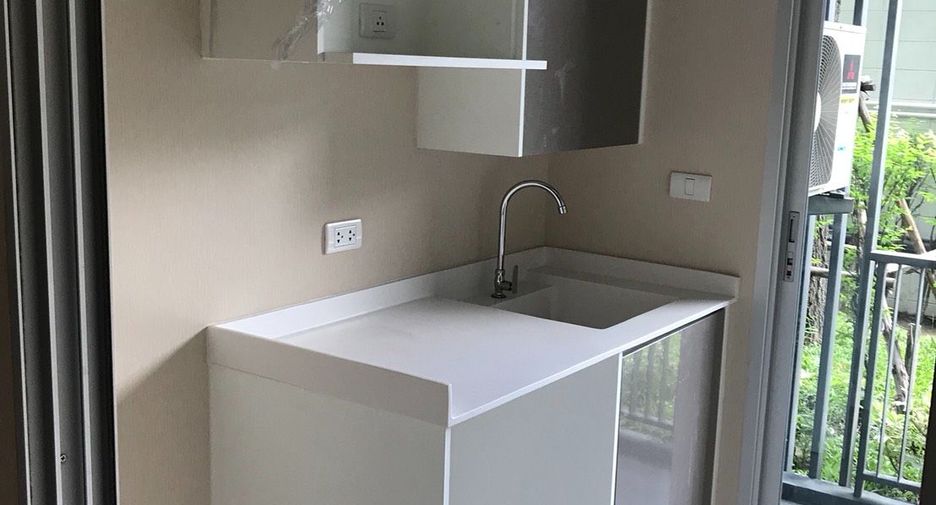 For sale 1 bed apartment in Khlong Toei, Bangkok