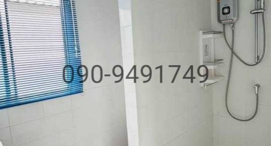 For rent 2 bedrooms townhouse in Khlong Sam Wa, Bangkok