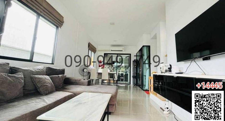 For rent 2 bedrooms townhouse in Khlong Sam Wa, Bangkok