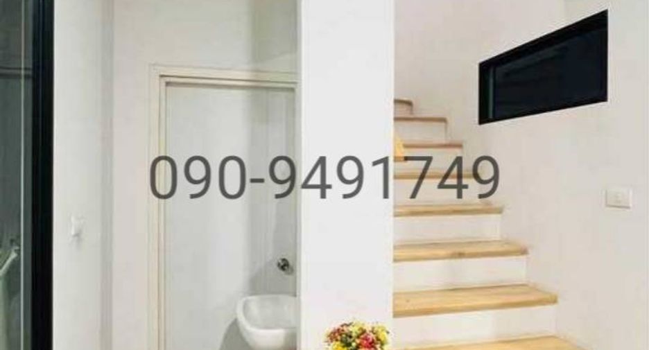 For rent 2 bedrooms townhouse in Khlong Sam Wa, Bangkok