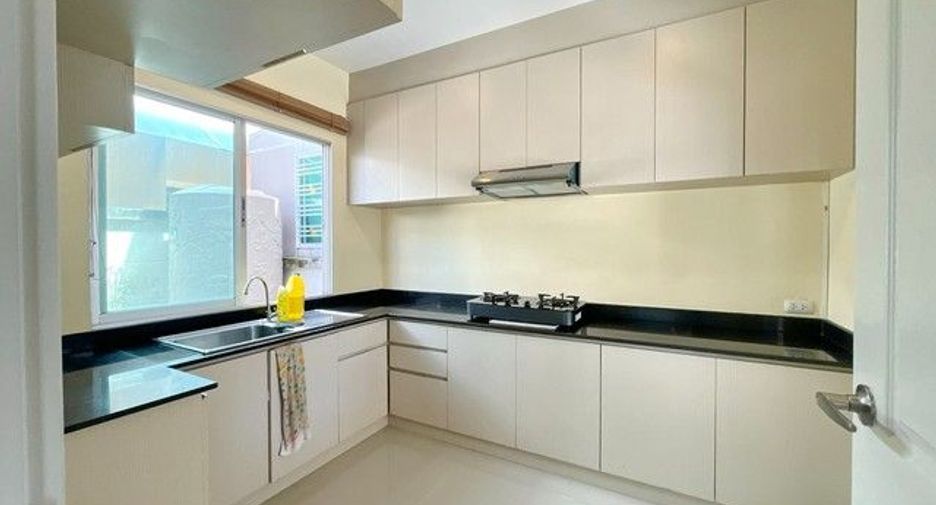 For rent 4 bedrooms house in Si Racha, Chonburi
