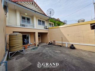For sale 3 bed townhouse in Khlong Luang, Pathum Thani