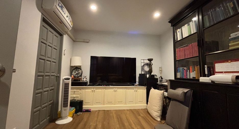 For sale 5 ベッドルーム house in Chatuchak, Bangkok