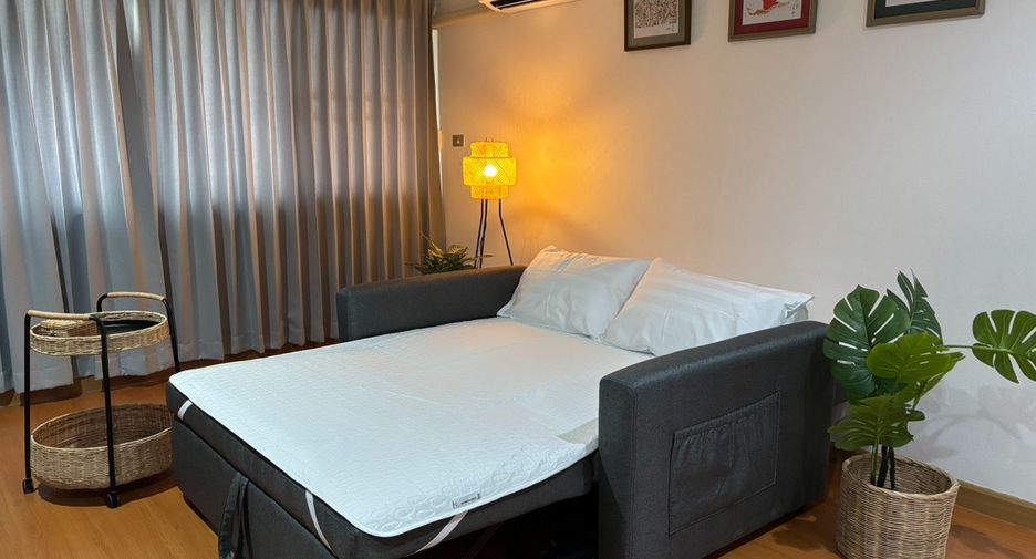 Wohnung zur Miete mit 2 Zimmer in Pathum Wan, Bangkok