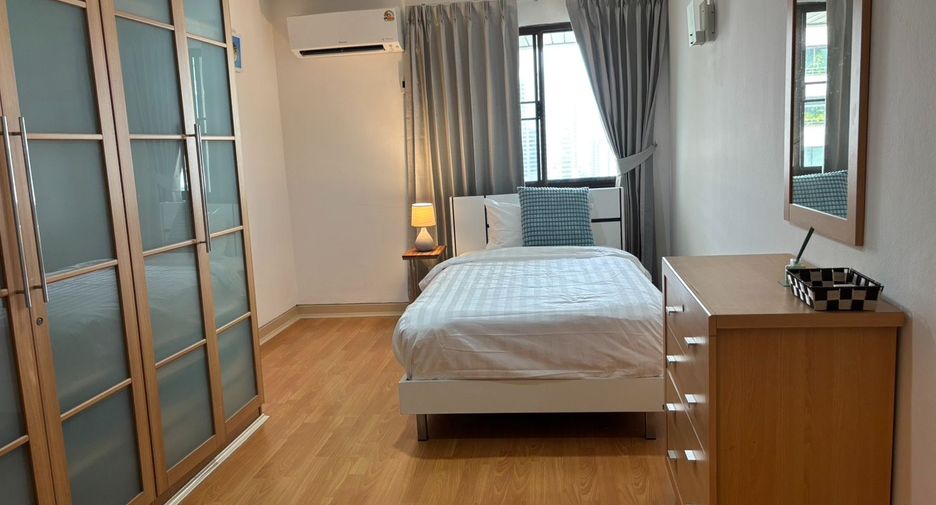 Wohnung zur Miete mit 2 Zimmer in Pathum Wan, Bangkok