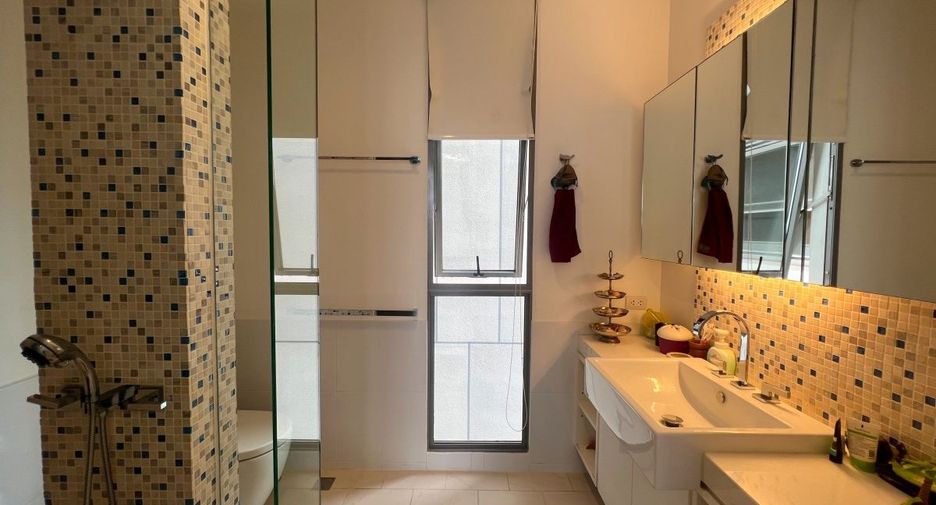 Condo en alquiler de 2 habitaciones en North Pattaya, Pattaya