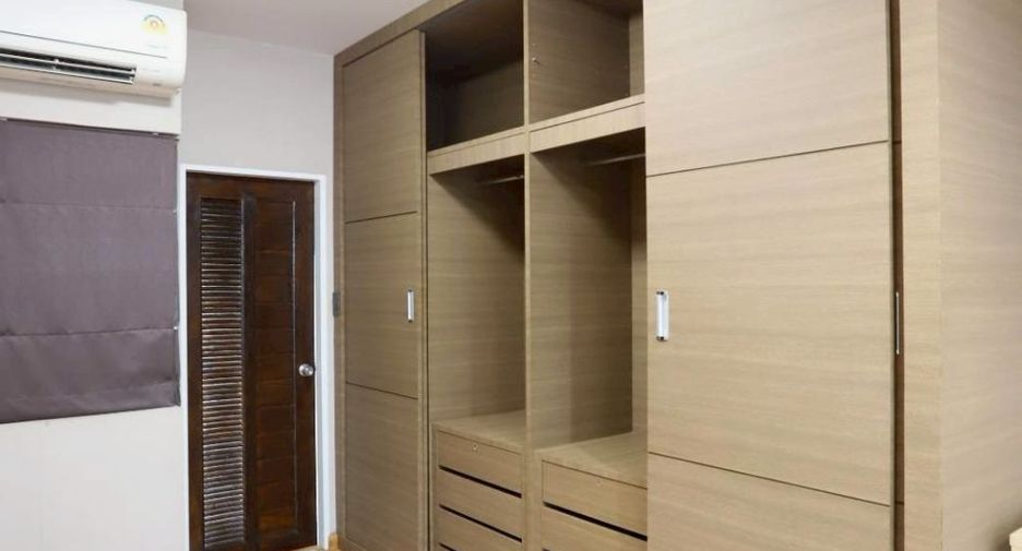 Продажа 3 спальни таунхаус в Пхра Кханонг, Бангкок