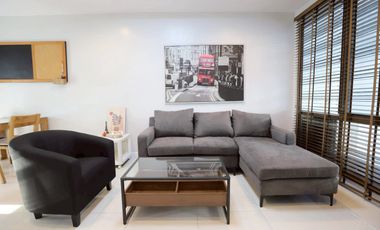 Casa adosada en venta de 3 habitaciones en Phra Khanong, Bangkok