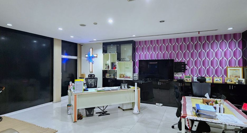 Büro zur Miete und zum Kauf in Yan Nawa, Bangkok