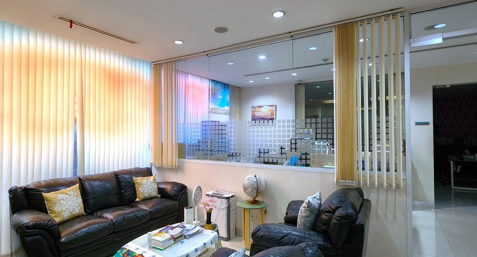Büro zur Miete und zum Kauf in Yan Nawa, Bangkok