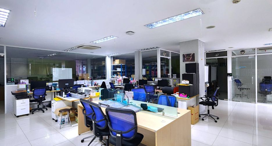 Büro zur Miete und zum Kauf in Yan Nawa, Bangkok