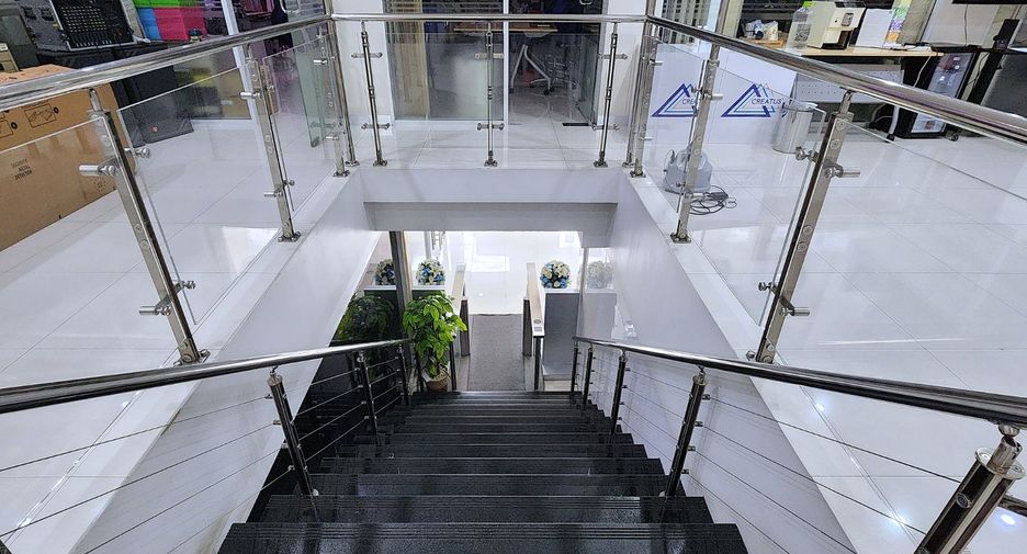 Büro zur Miete und zum Kauf in Yan Nawa, Bangkok