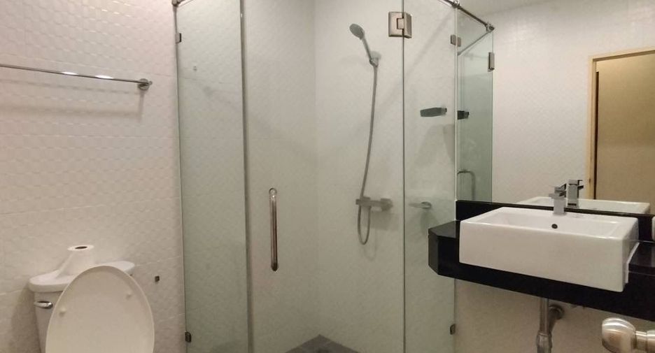 For rent 2 bedrooms condo in Mueang Phuket, Phuket