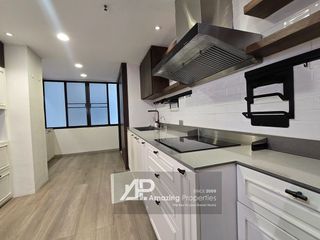 For sale 3 Beds condo in Watthana, Bangkok