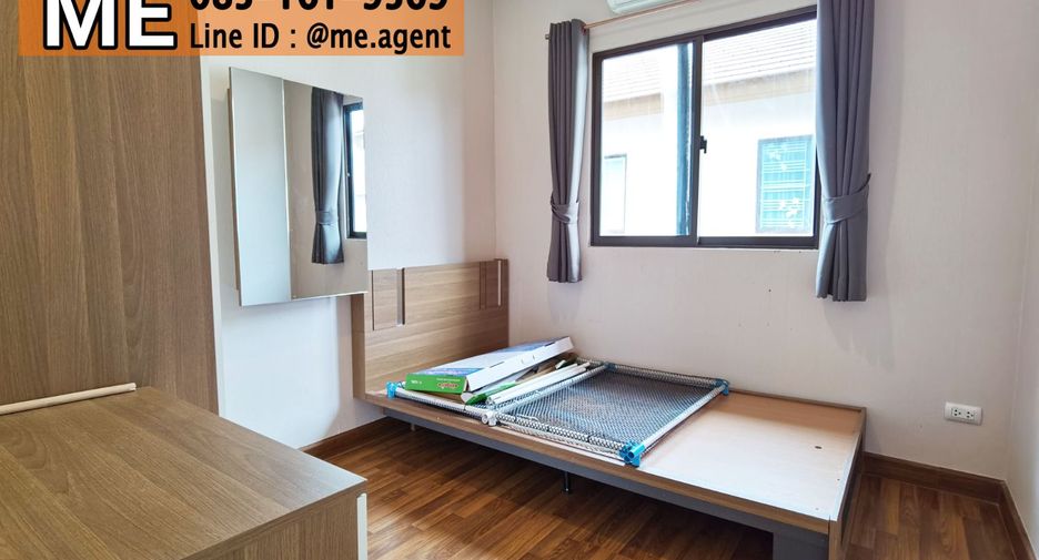 Casa adosada en venta de 3 habitaciones en Suan Luang, Bangkok