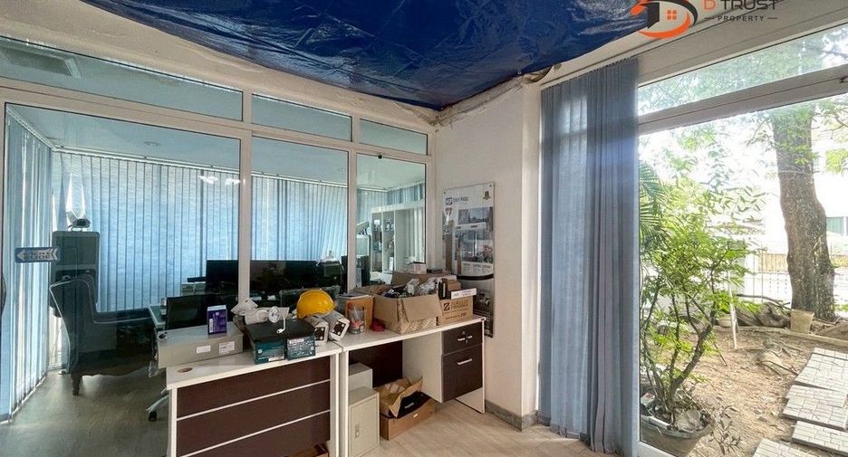 For sale 3 bedrooms house in Thung Khru, Bangkok