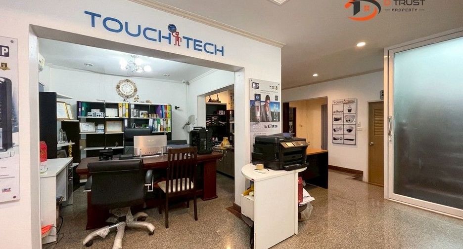 For sale 3 bedrooms house in Thung Khru, Bangkok