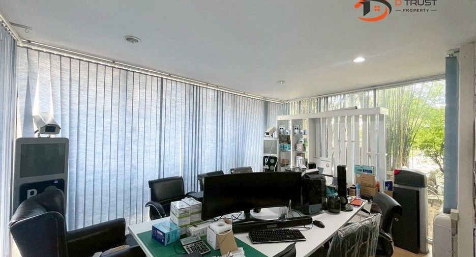 For sale 3 bedrooms house in Thung Khru, Bangkok
