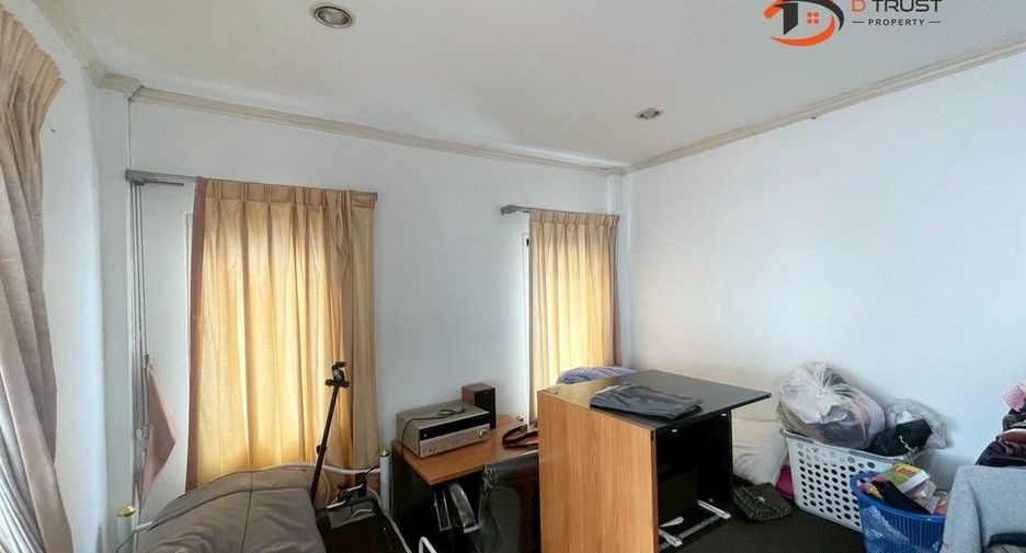 For sale 3 bedrooms house in Thung Khru, Bangkok
