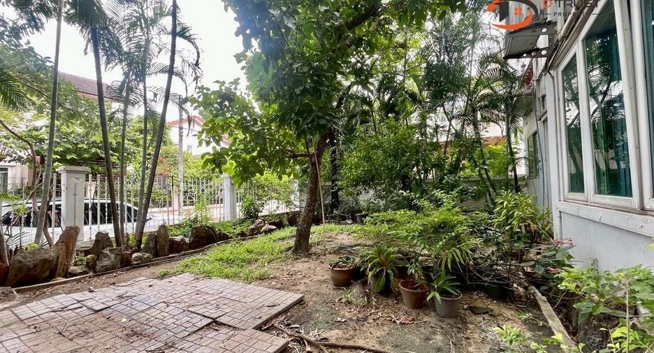 For sale 3 bedrooms house in Thung Khru, Bangkok