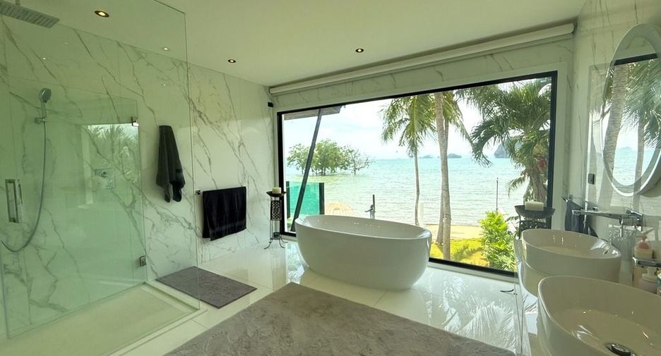 For sale 4 bedrooms villa in Mueang Krabi, Krabi