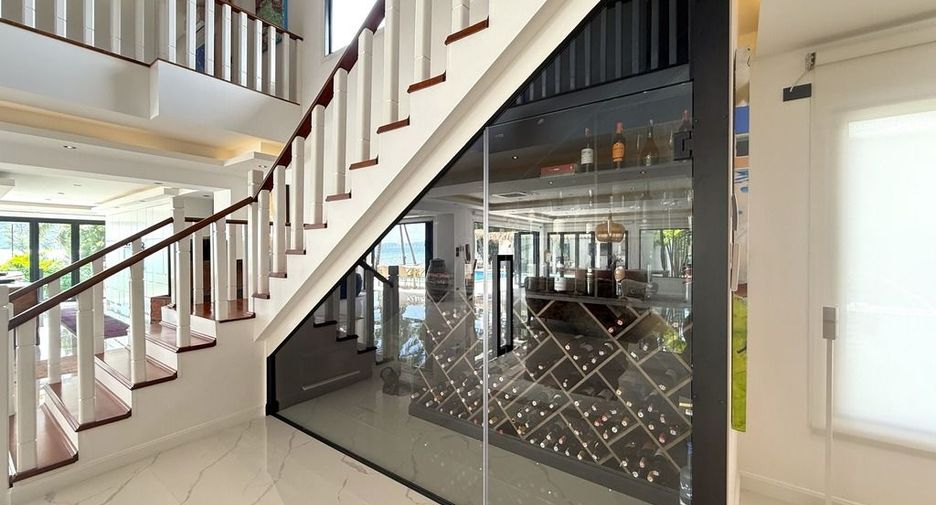 For sale 4 bedrooms villa in Mueang Krabi, Krabi