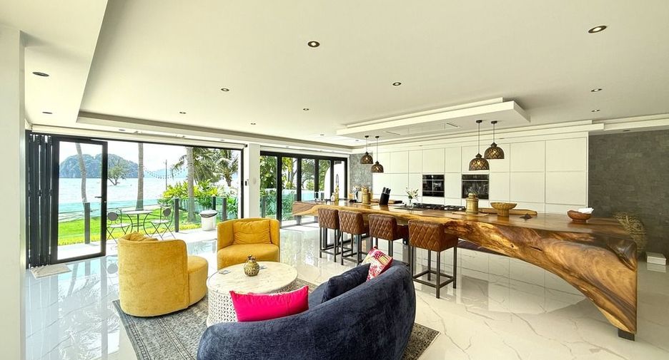 For sale 4 bedrooms villa in Mueang Krabi, Krabi