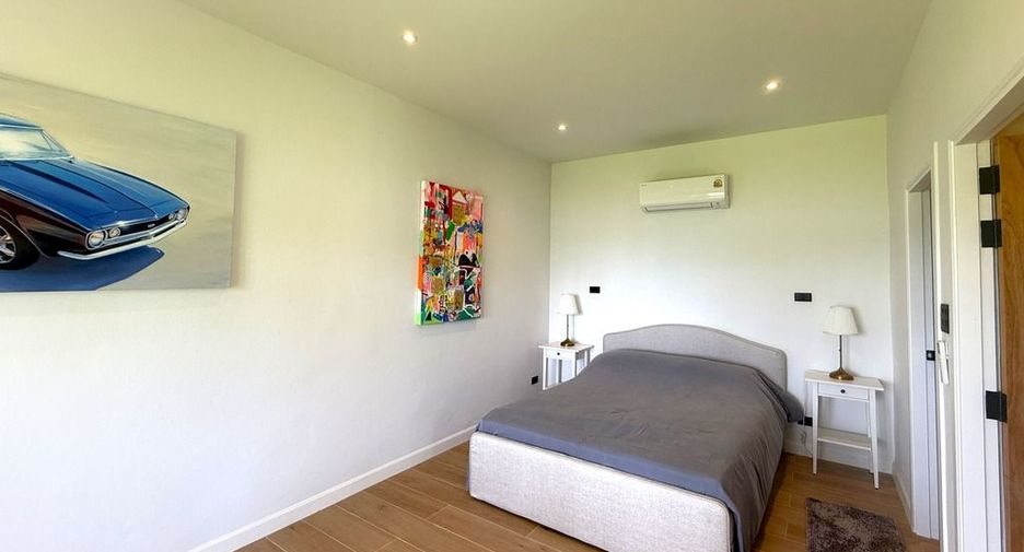 For sale 4 bedrooms villa in Mueang Krabi, Krabi
