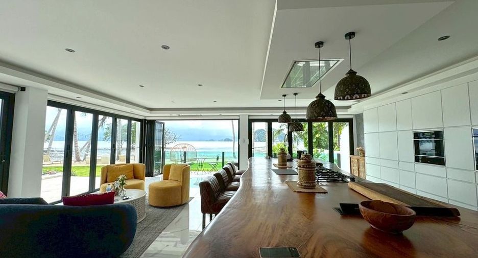 For sale 4 bedrooms villa in Mueang Krabi, Krabi