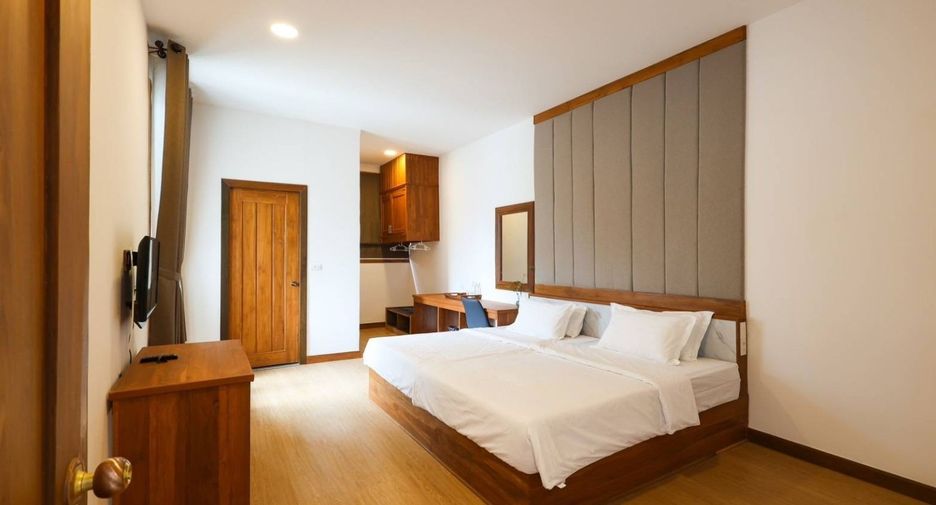 For rent 7 bedrooms villa in San Sai, Chiang Mai